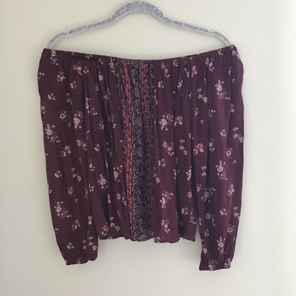Hollister Off the shoulder top
